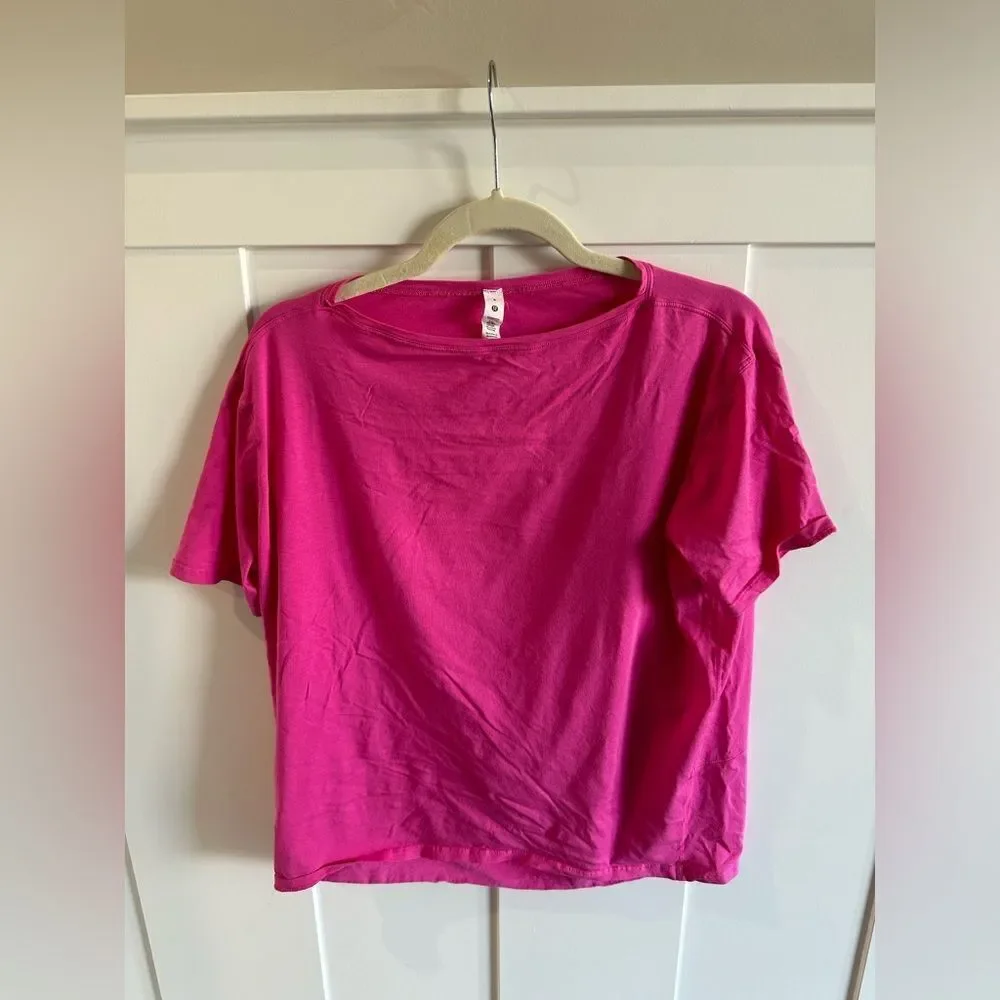 Sonic Pink Lululemon Back in Action Short Sleeve